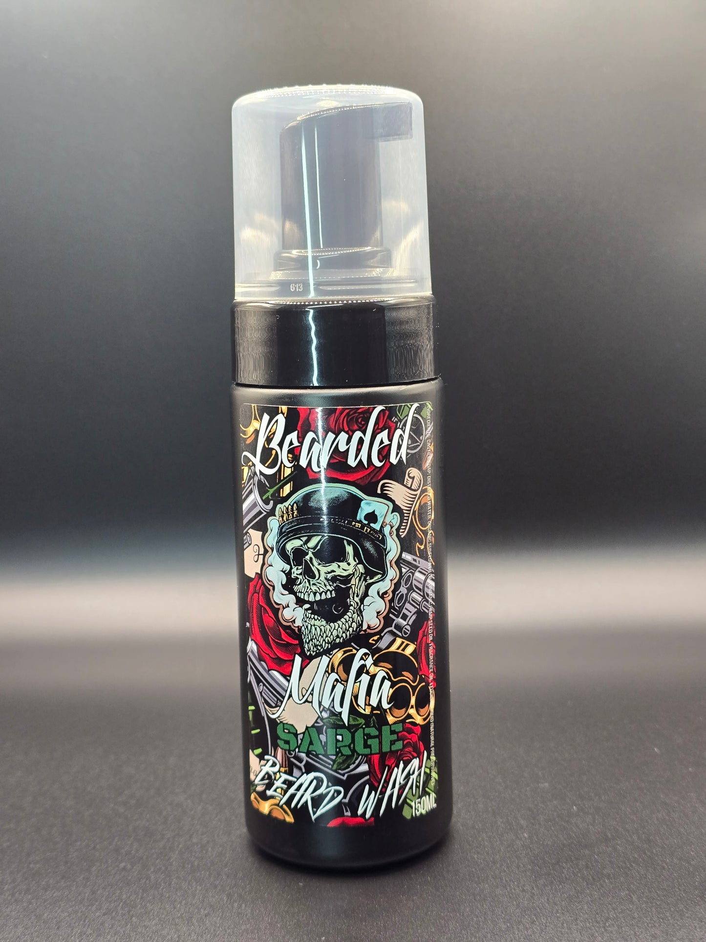 Deep-cleansing beard wash with strong masculine aroma