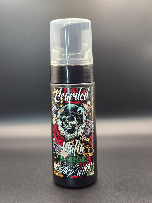 Deep-cleansing beard wash with strong masculine aroma